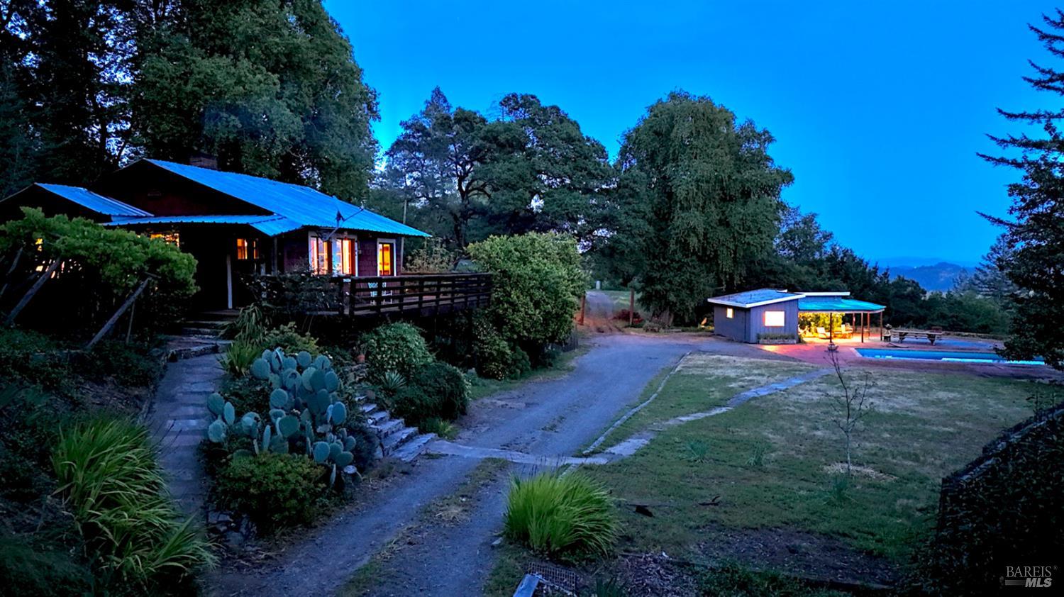 5000 Mohrhardt Ridge Rd